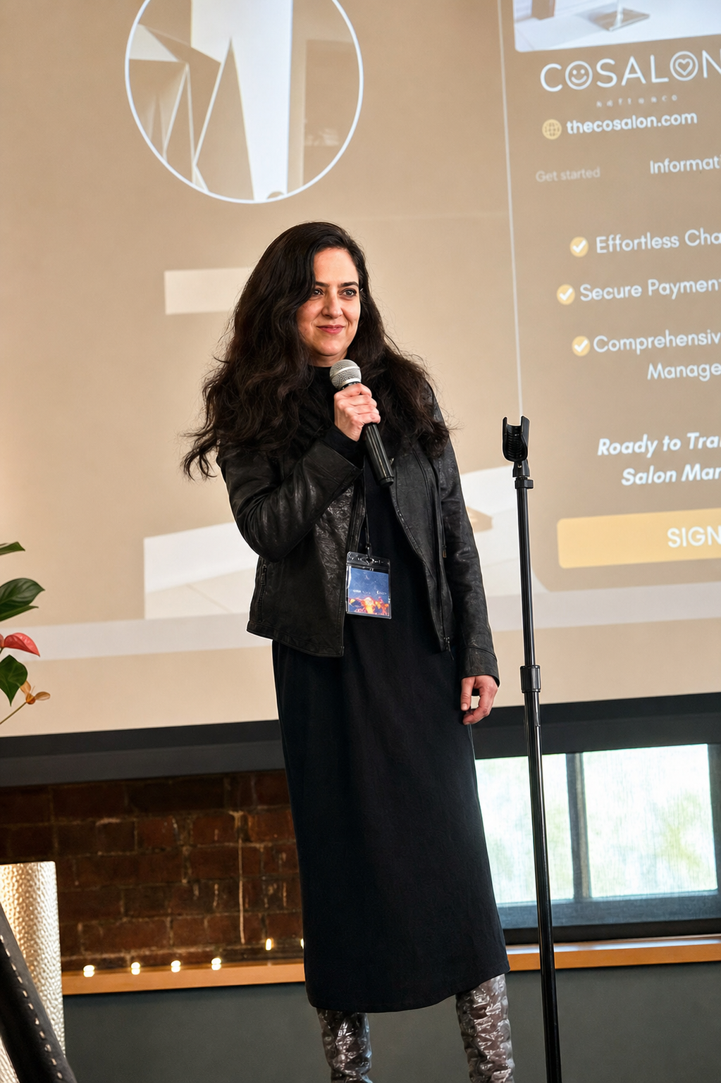 Elle Majors speaking about COSALON Software and salon technology